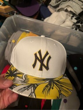 New Era New York Yankees Floral Brim Fitted Hat White Yellow Black Size 7  White